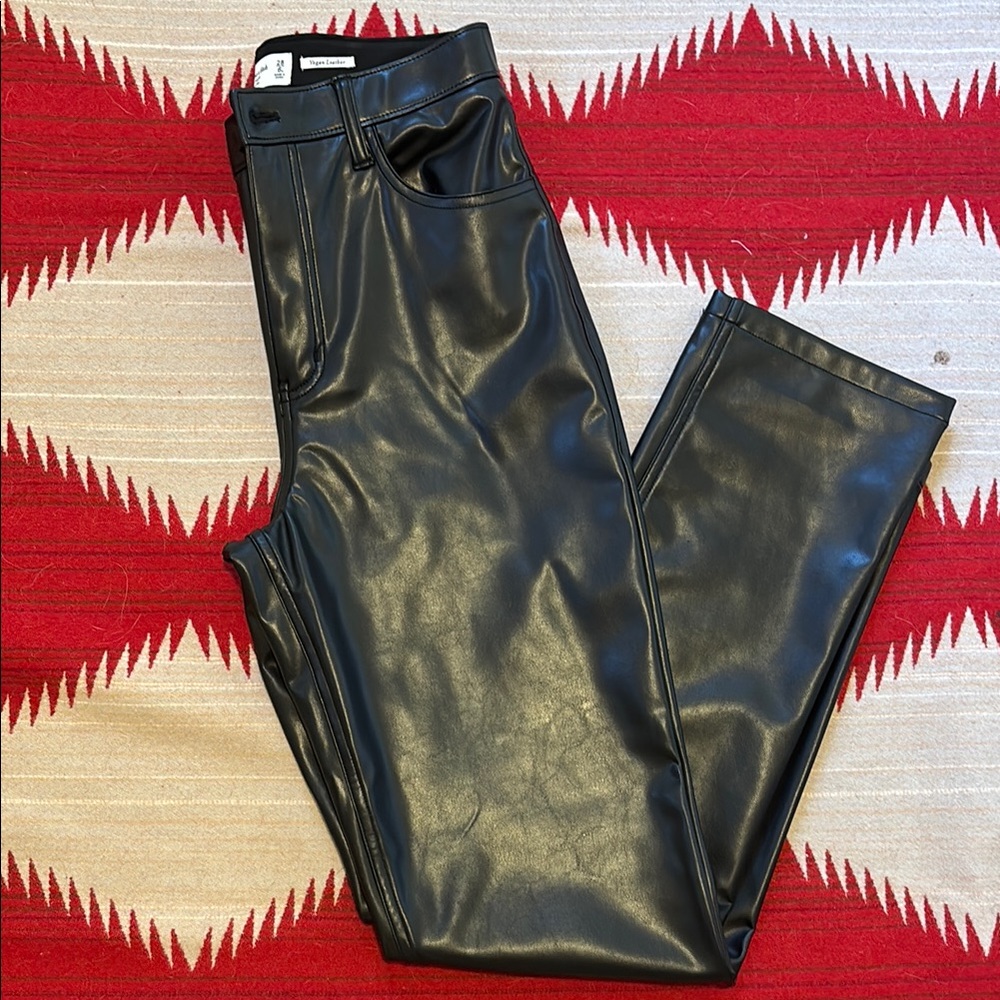 Abercrombie & Fitch women’s 90’s straight ultra high rise vegan leather pants